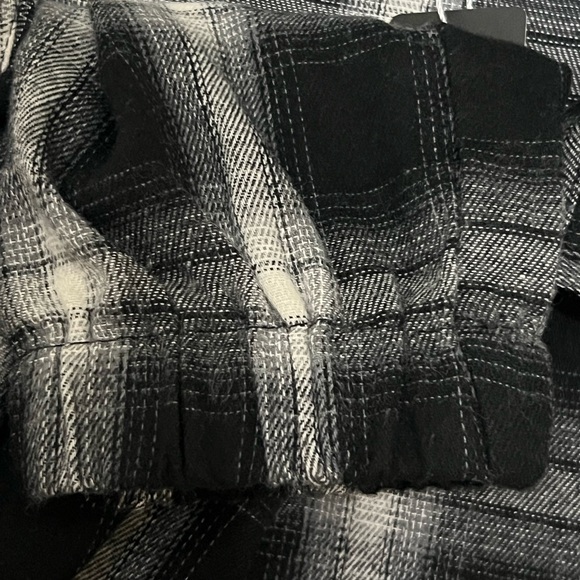 HOTOUCH Women's Black and White Plaid Button Down Shirt - Picture 4 of 7